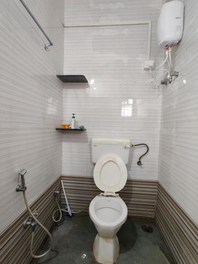 Rajlakshmi Niwas Apartamento Solapur Exterior foto